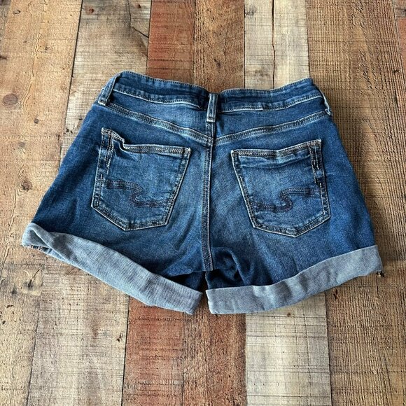 Silver Jeans Co. Women's Size 26 Boyfriend Short 4.5" Cuffed in Medium Blue - Picture 7 of 7
